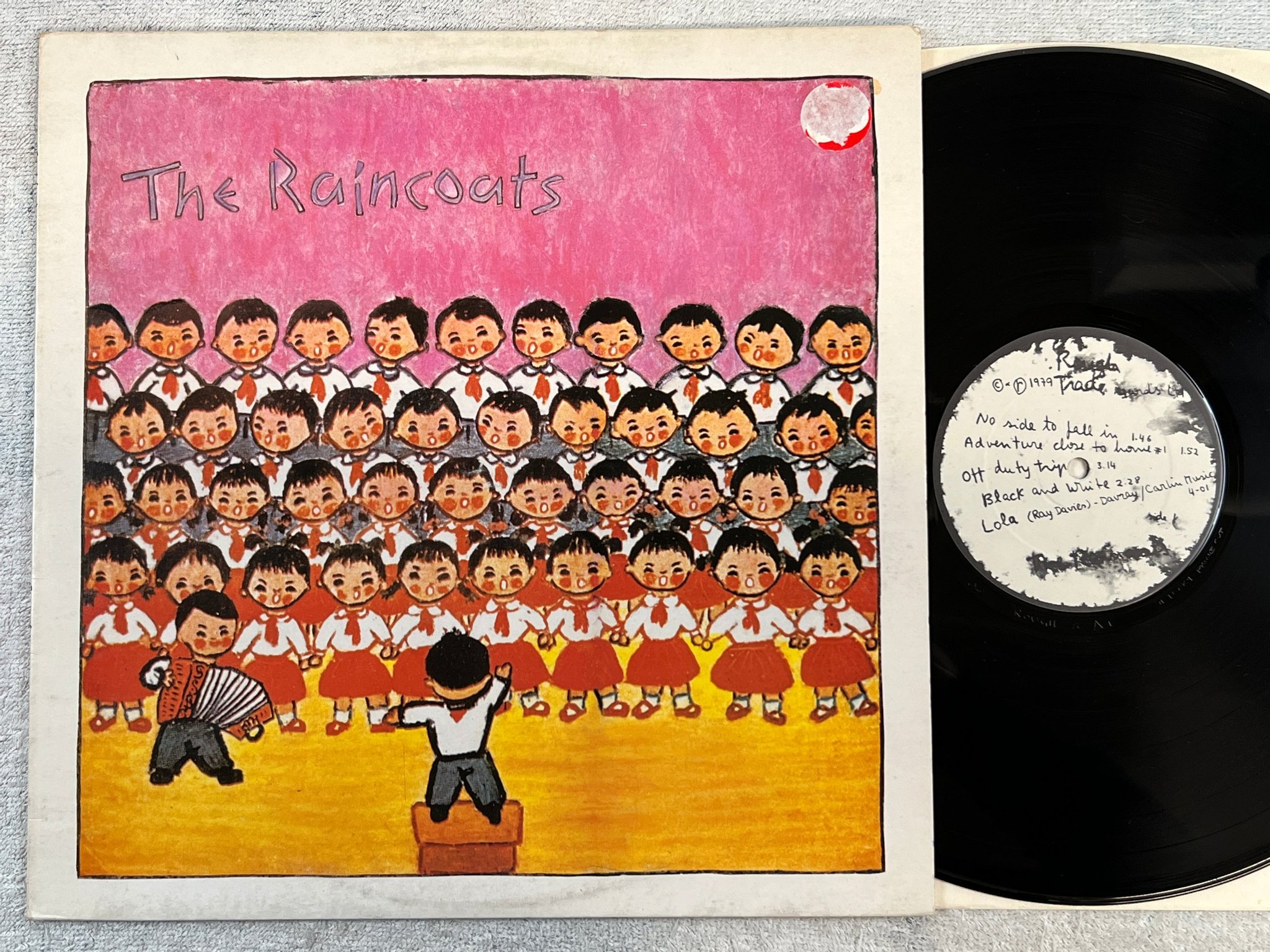 Omslagsbild för skivan THE RAINCOATS s/t LP -79 UK ROUGH TRADE ROUGH 3  rare !