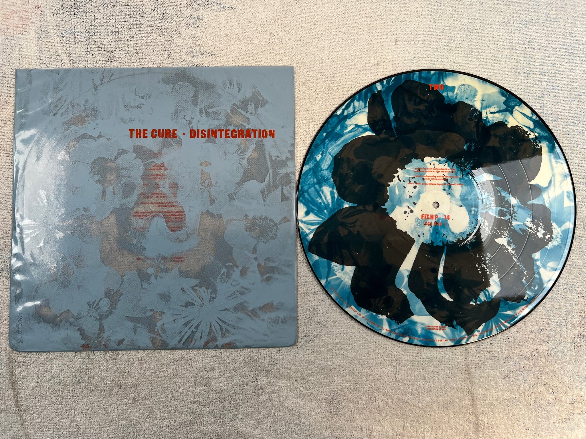 Omslagsbild för skivan THE CURE Disintegration LP picture disc -90 FICTION FIXHP 14 ** RARE **