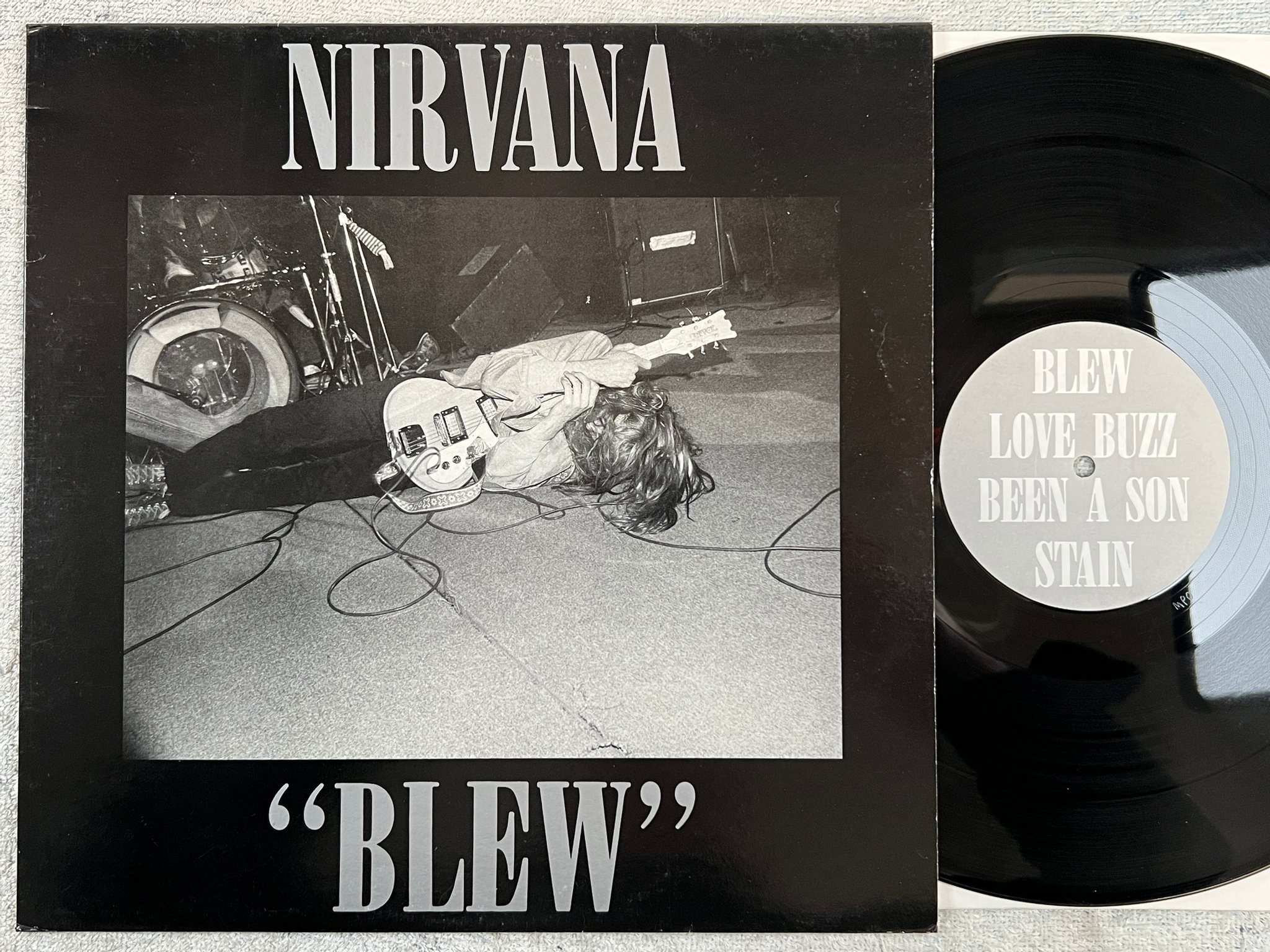 Omslagsbild för skivan NIRVANA Blew 12"ep -89 UK TULEPO TUPEP8 *** Mega Rare *** grunge