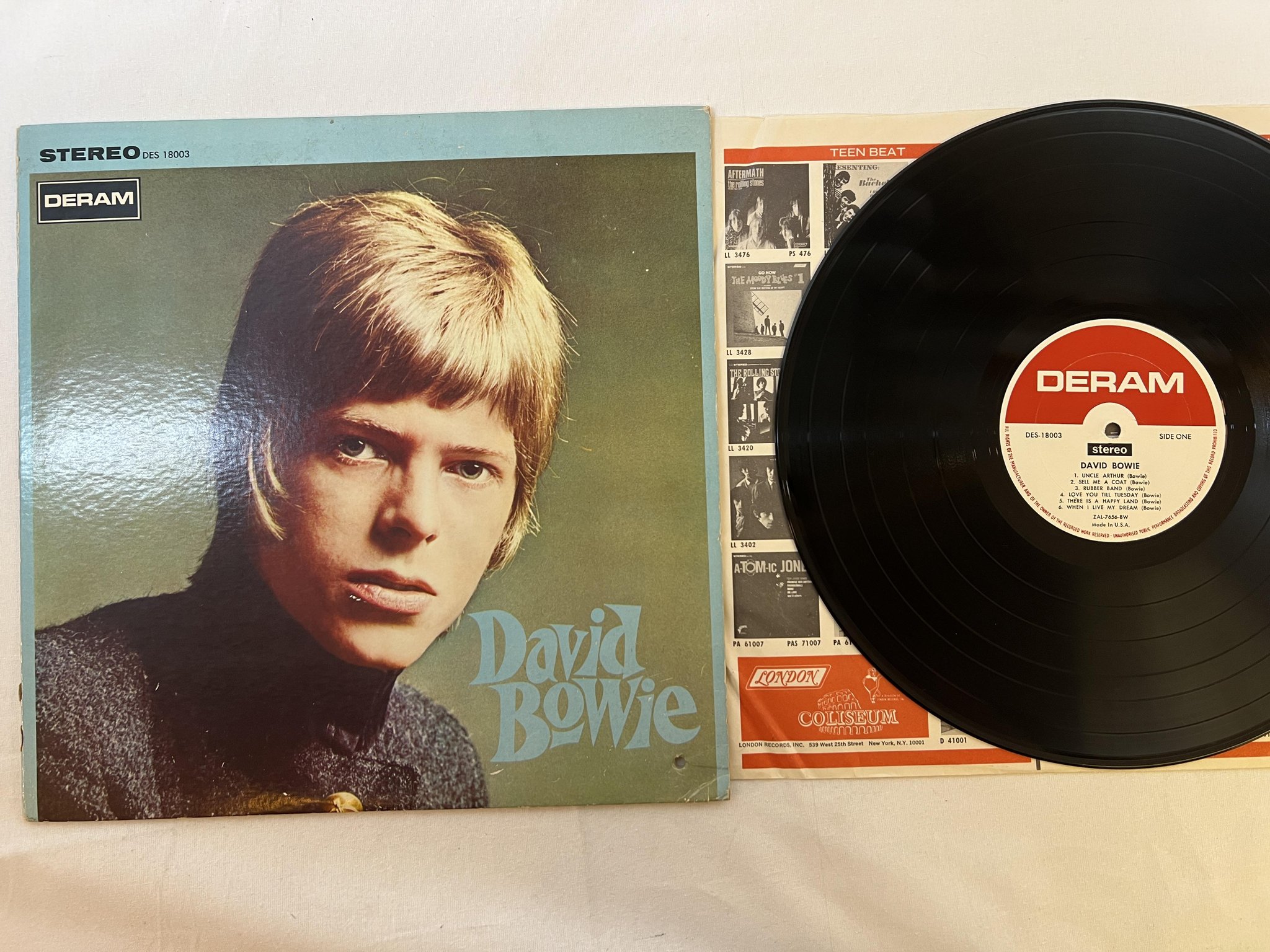 Omslagsbild för skivan DAVID BOWIE s/t LP -67 US DERAM DES 18003 *** Mega Rare ***