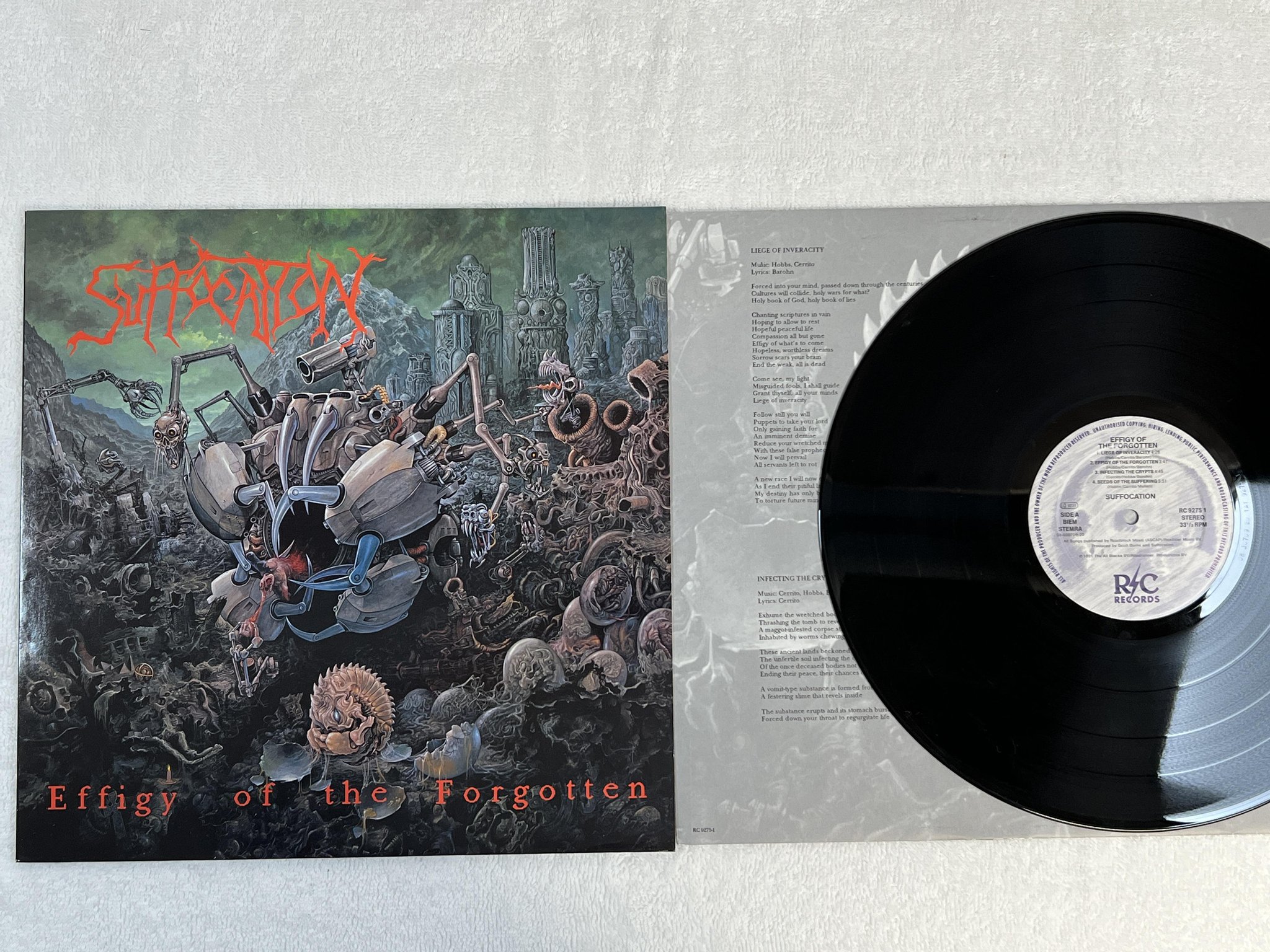 Omslagsbild för skivan SUFFOCATION Effigy Of The Forgotten LP -91 r/c rc 9275-1 ** death metal **