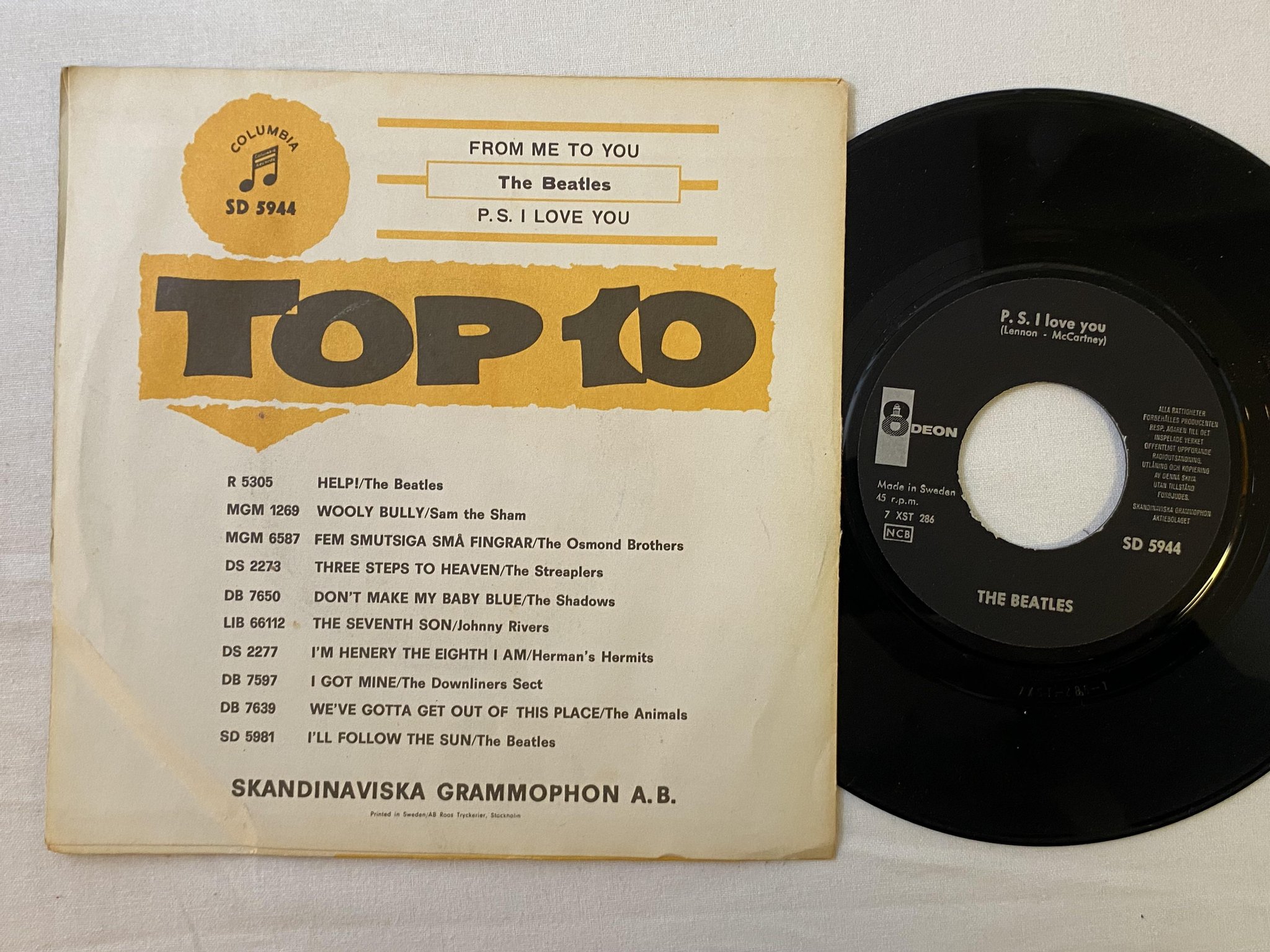 Omslagsbild för skivan THE BEATLES from me to you 7" -64 Swe ODEON SD 5944 *** large cebtre hole ***