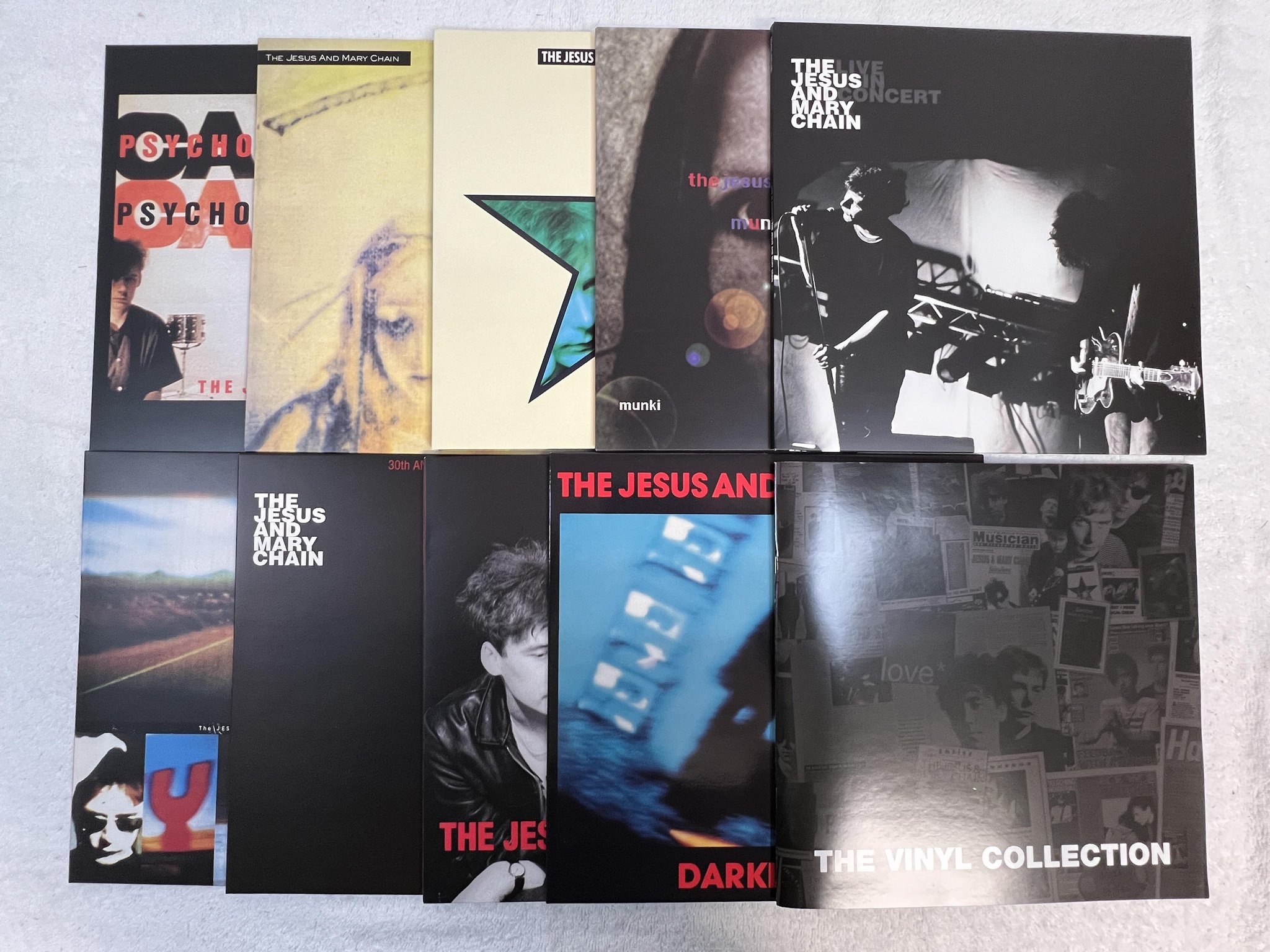 Omslagsbild för skivan THE JESUS AND THE MARY CHAIN The Vinyl Collection BOX SET 2013 *** MEGA RARE ***