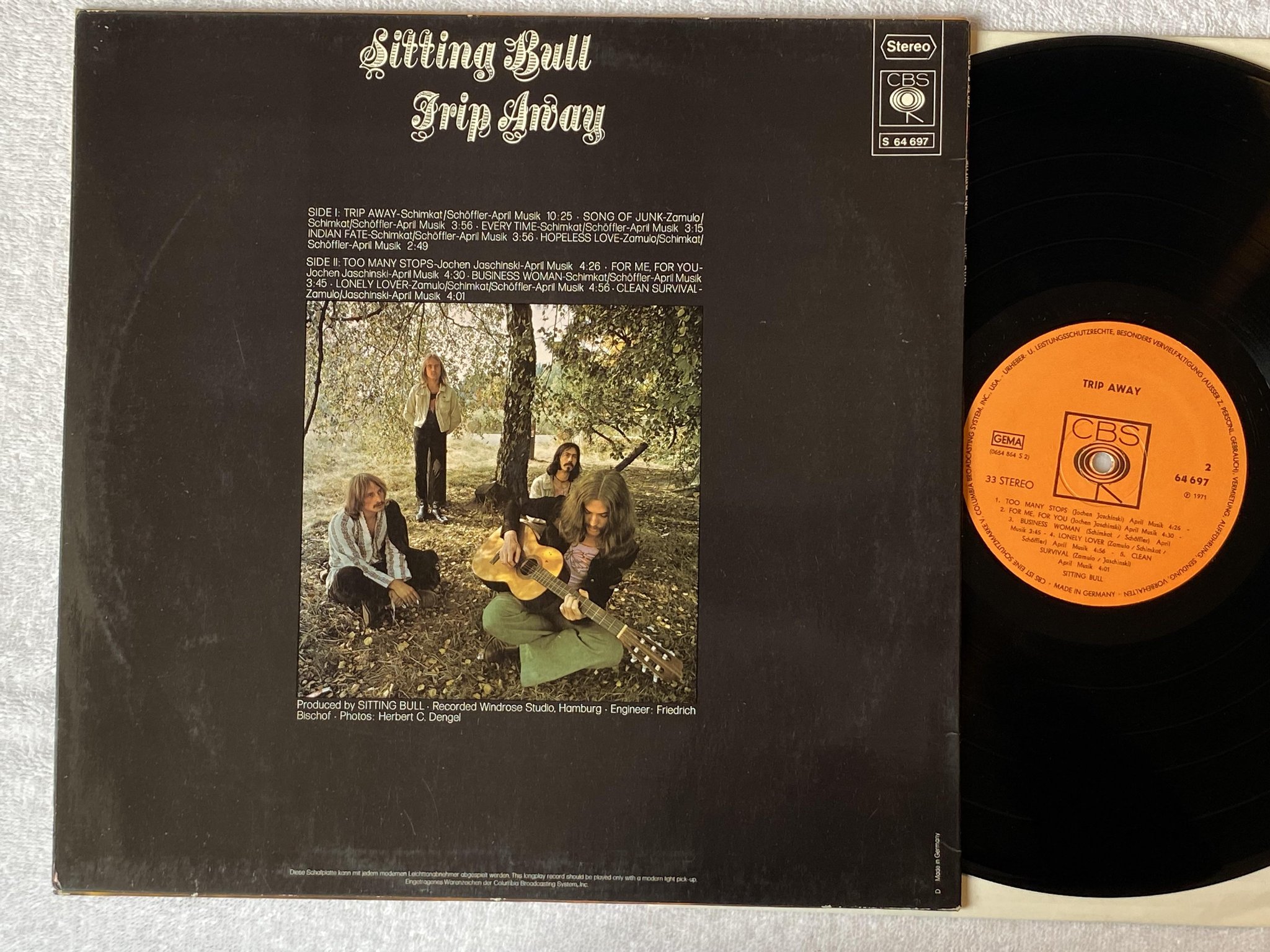 Omslagsbild för skivan SITTING BULL Trip Away LP -71 Ger CBS 64697 *** rare kraut rock ***