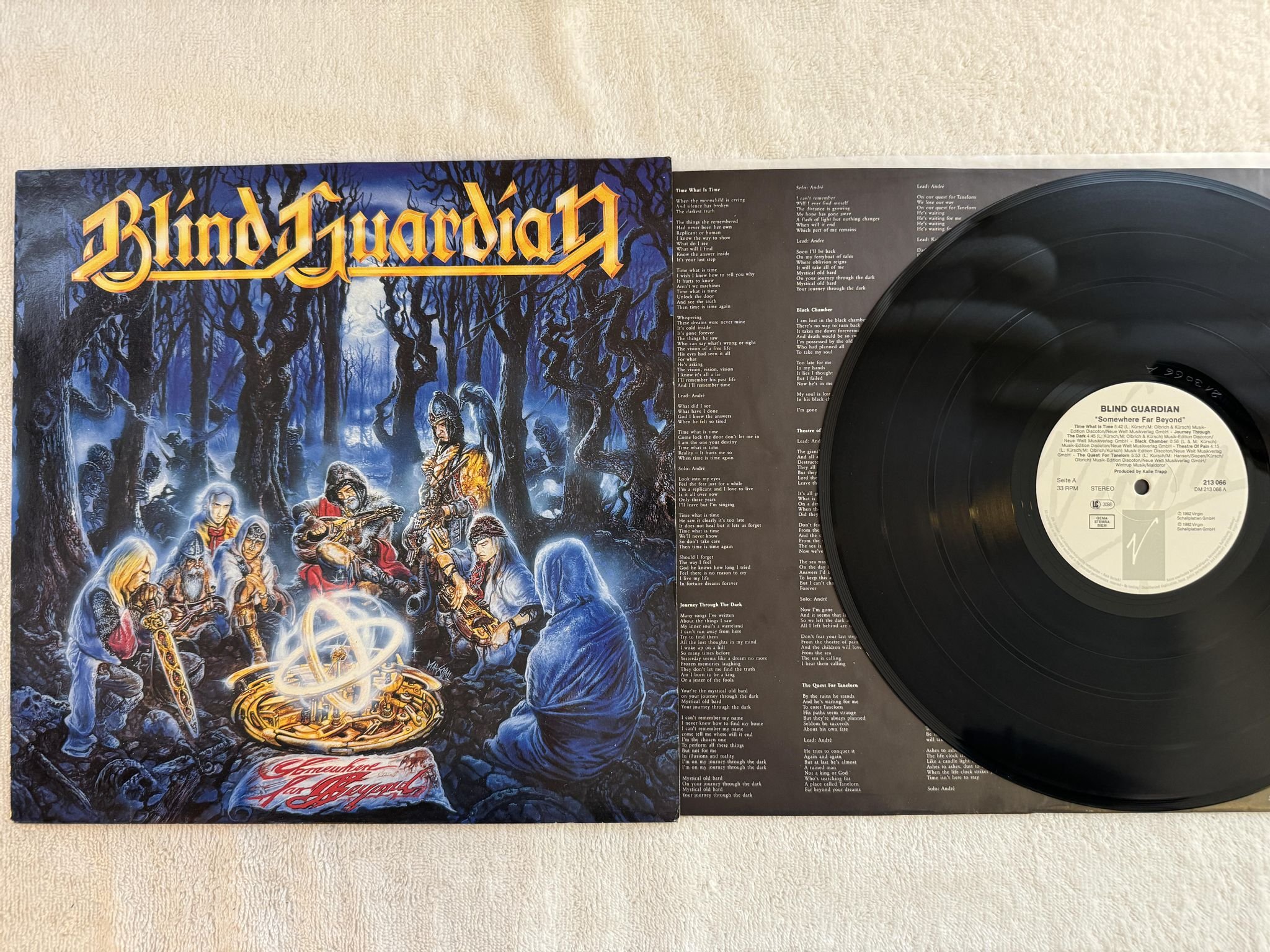 Omslagsbild för skivan BLIND GUARDIAN Somewhere Far Beyond LP -92 VIRGIN 213 066 *** RARE METAL **