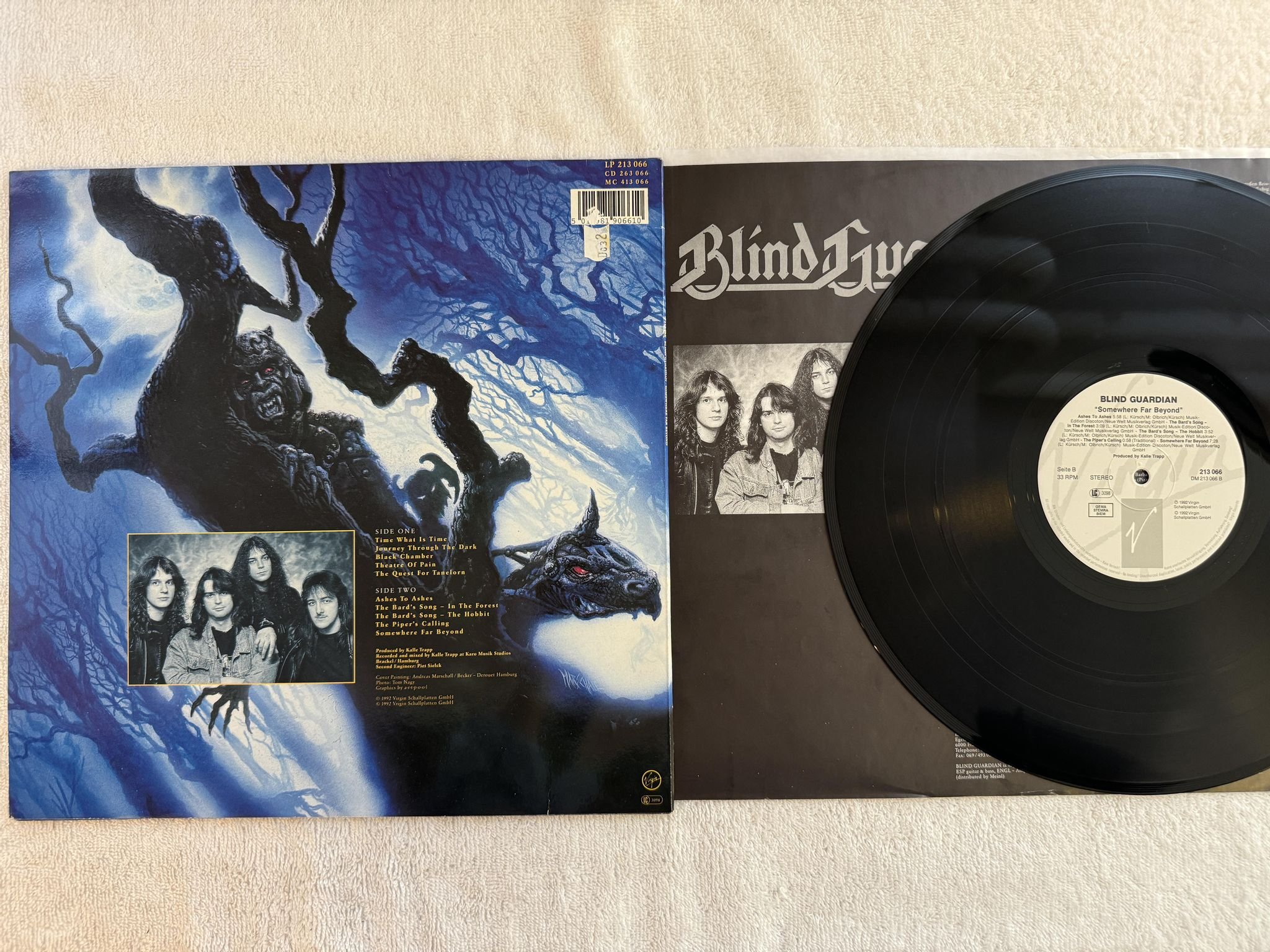 Omslagsbild för skivan BLIND GUARDIAN Somewhere Far Beyond LP -92 VIRGIN 213 066 *** RARE METAL **