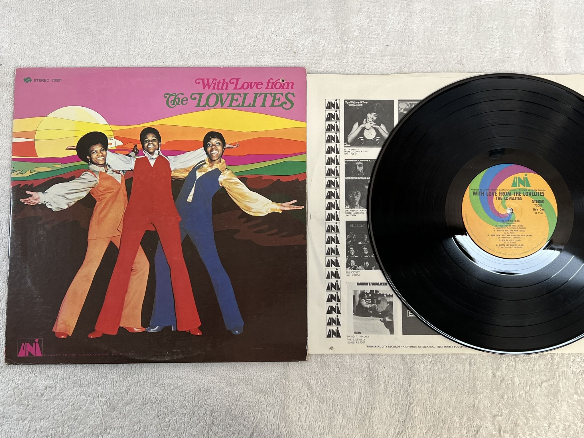 Omslagsbild för skivan THE LOVELITES with love from the LP -70 US UNI 73081 ***** MEGA RARE SOUL *****