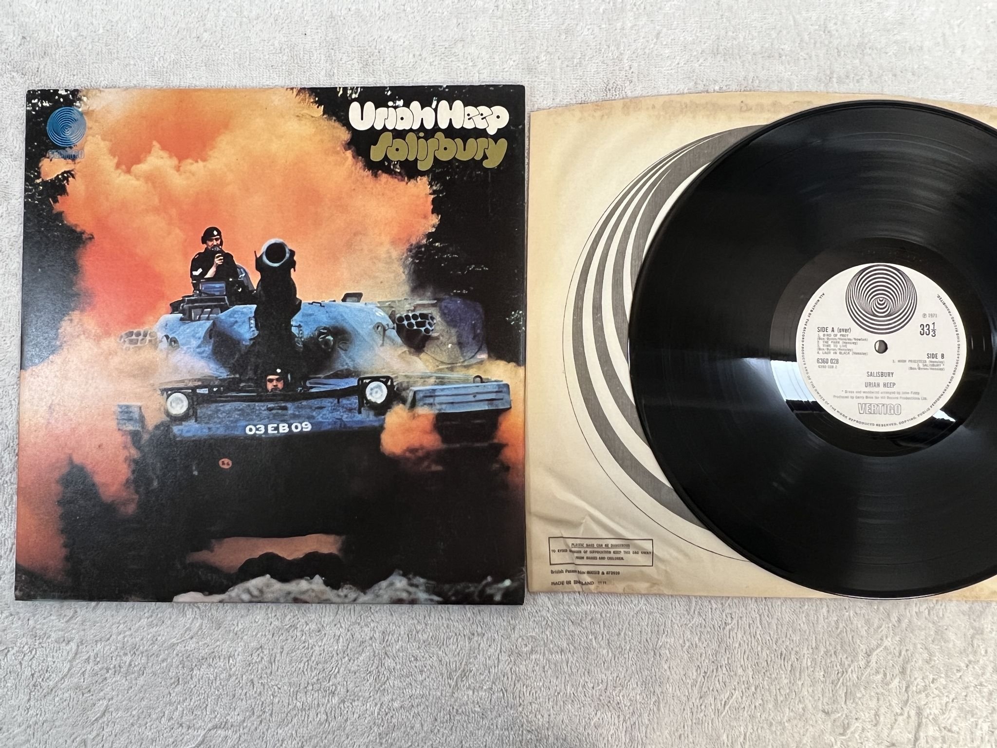 Omslagsbild för skivan URIAH HEEP salisbury LP -71 UK VERTIGO swirl 6360 028 *** HARD PROG / PSYCH ***