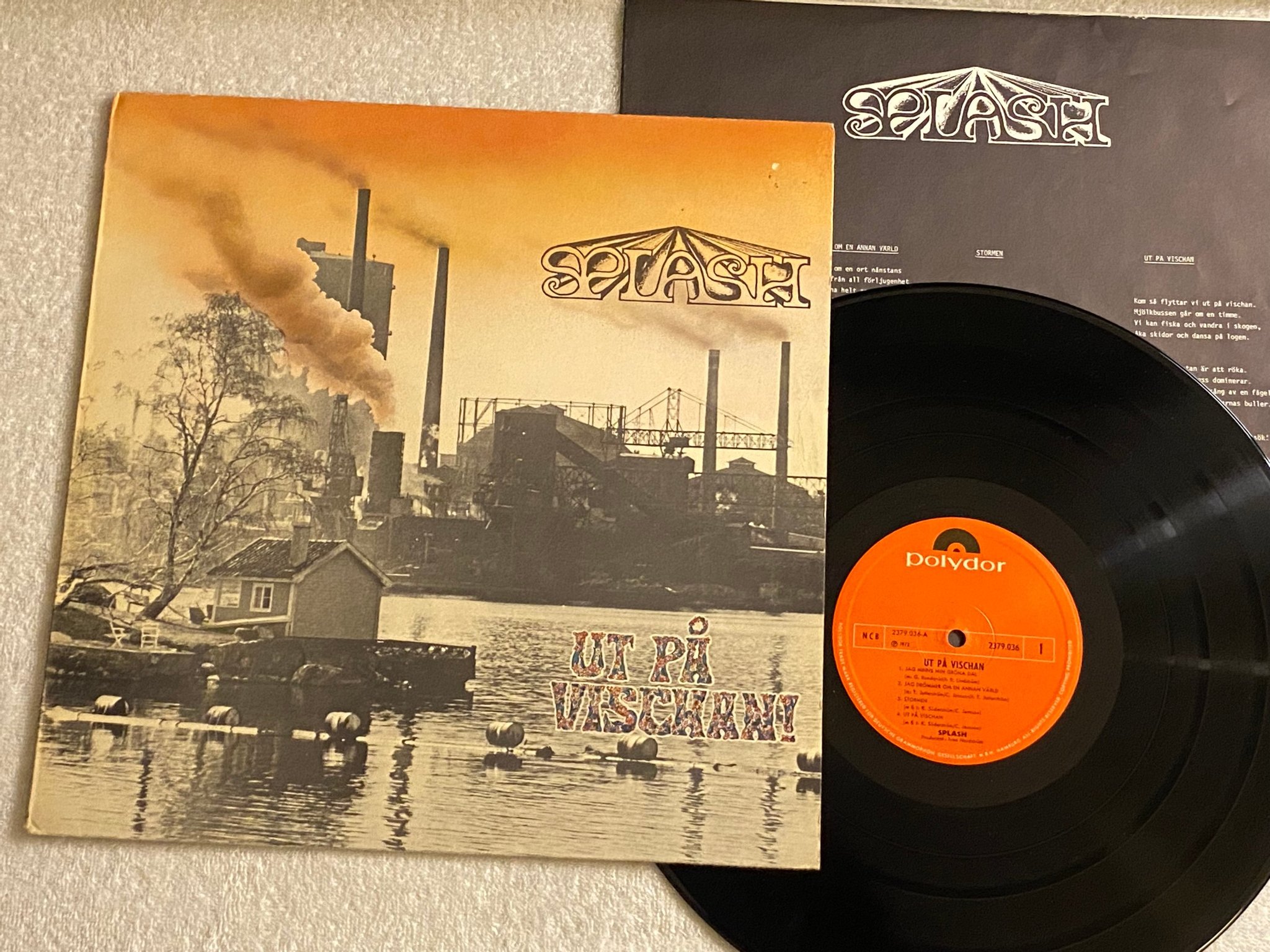 Omslagsbild för skivan SPLASH UT PÅ VISCHAN LP -72 ncb POLYDOR 2379036 *** RARE JAZZ ROCK ***