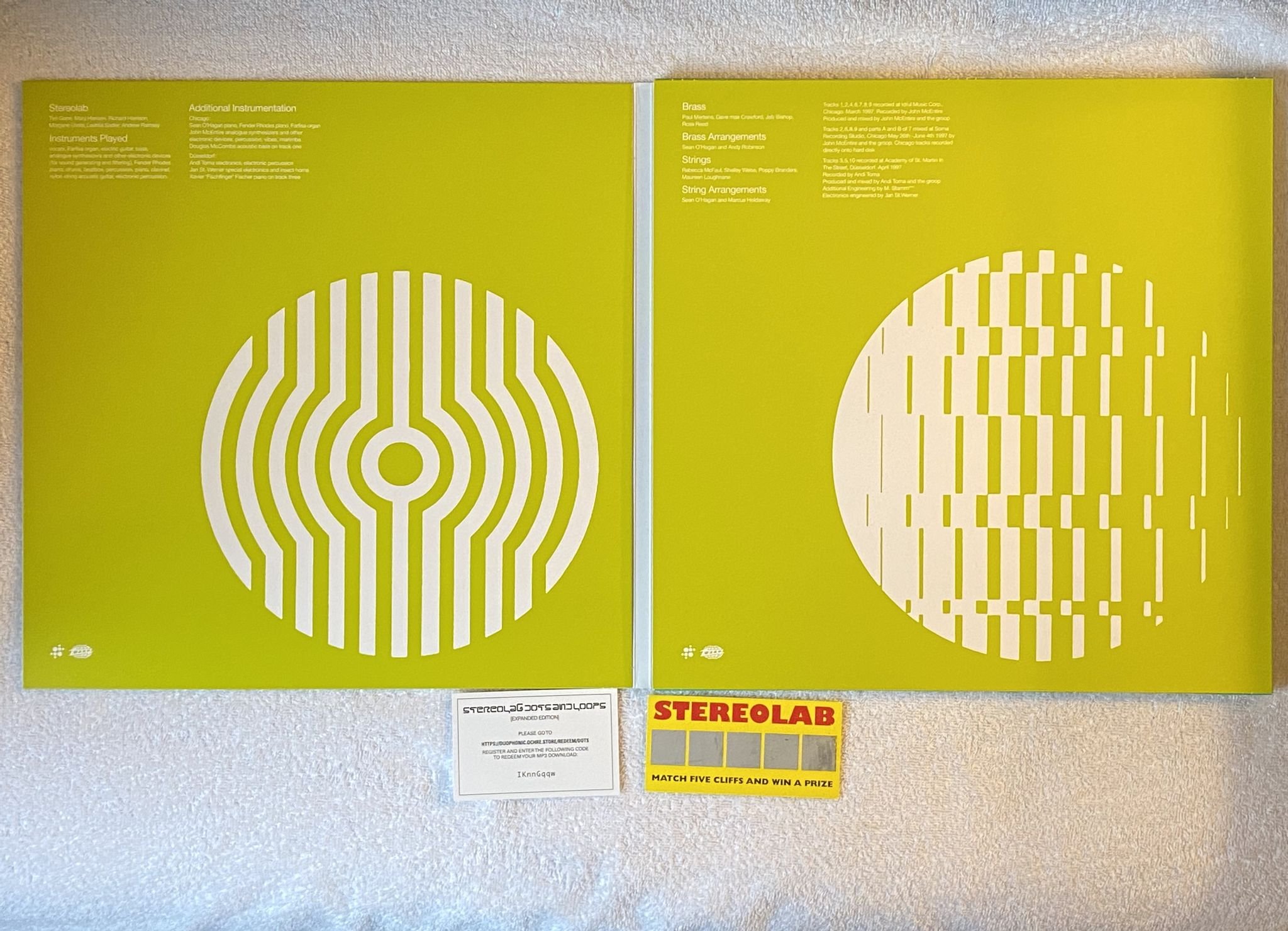 Omslagsbild för skivan STEREOLAB Dots And Loops 3xLP 2019 Eu D-UHF-D17RC LTD & NUMBERED 483/500