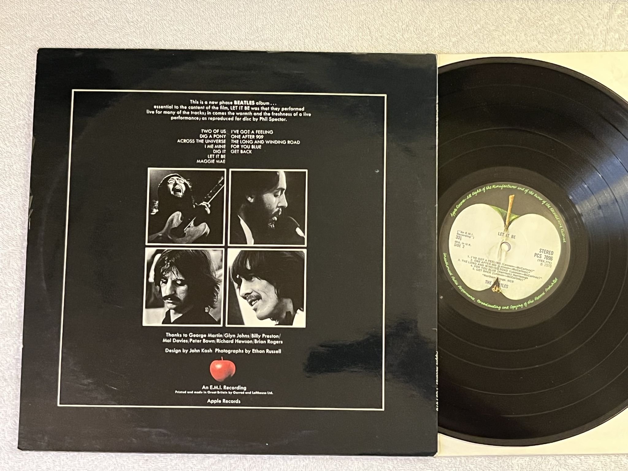 Omslagsbild för skivan THE BEATLES let it be LP box set -70 UK APPLE PXS 1 *** W/ BOOK ***