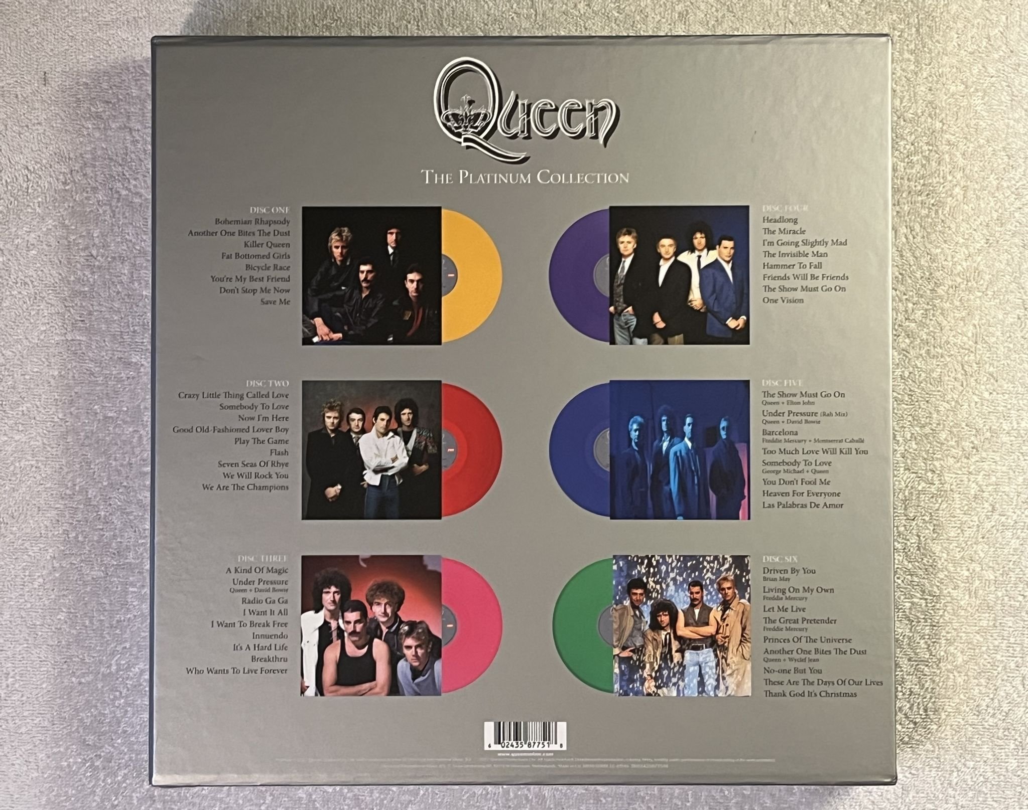 Omslagsbild för skivan QUEEN The Platinum Collection 6xLP 2022 EMI 0602435877518 ** COLOURED VINYLS **