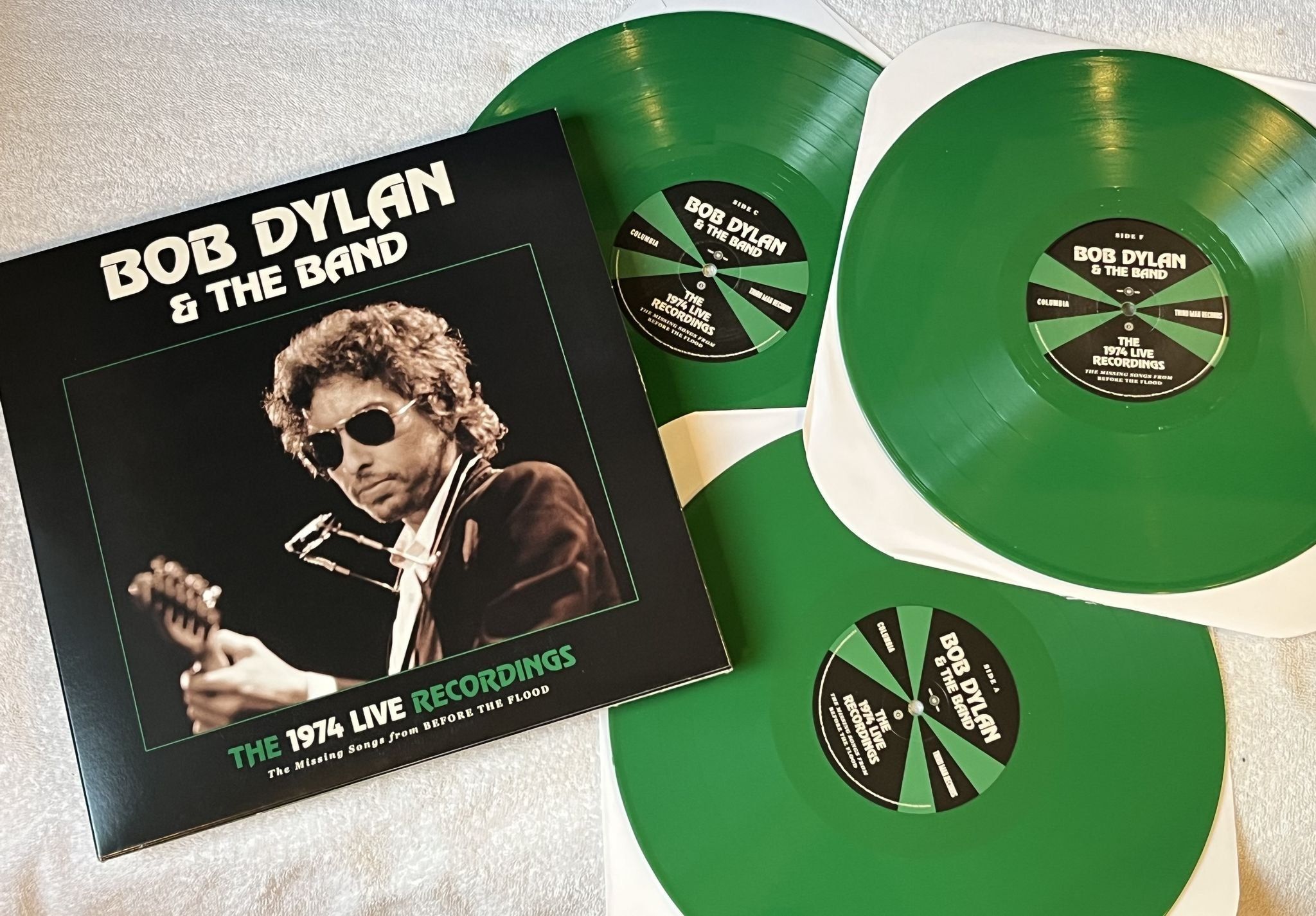 Omslagsbild för skivan BOB DYLAN & THE BAND the 1974 live recordings 3xLP + 7"single 2024 COLUMBIA