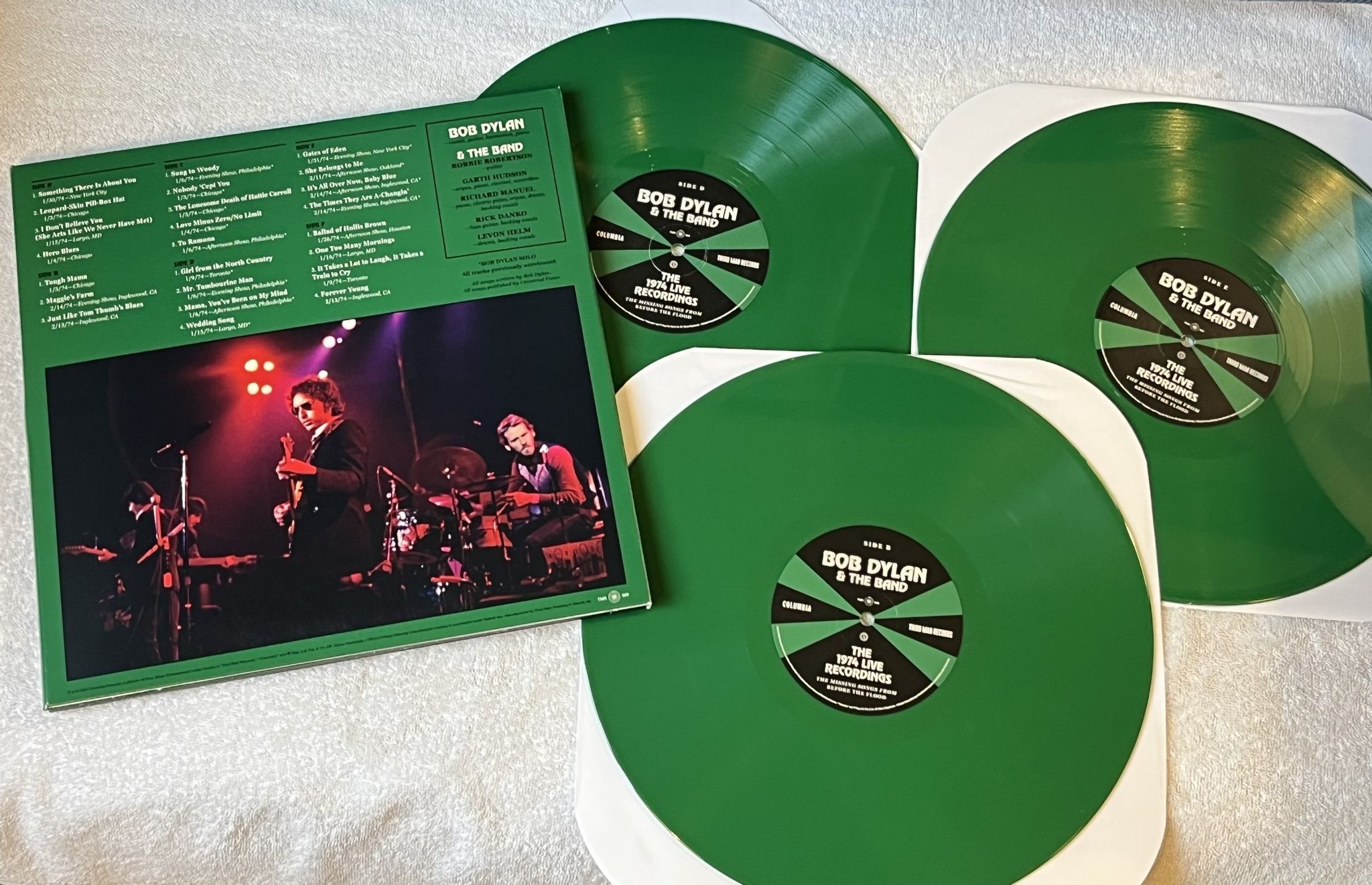 Omslagsbild för skivan BOB DYLAN & THE BAND the 1974 live recordings 3xLP + 7"single 2024 COLUMBIA